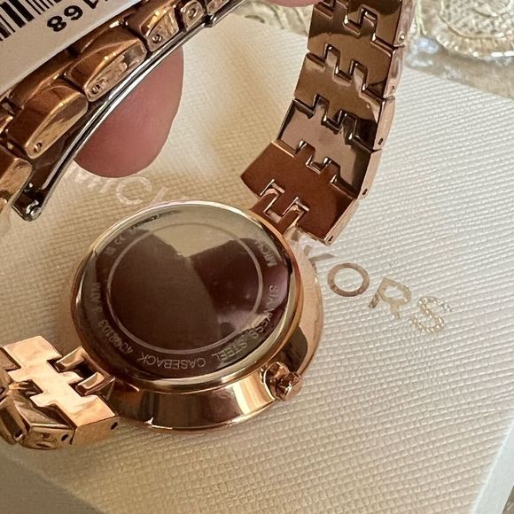 Michael Kors bracelet watch 37MM - Picture 8 of 11